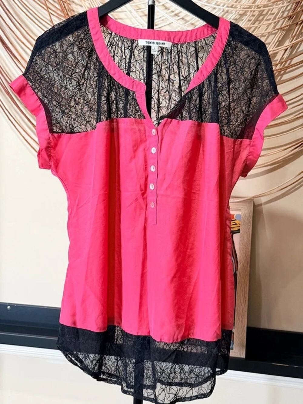 Daniel Rainn m pink and black lace top 3268